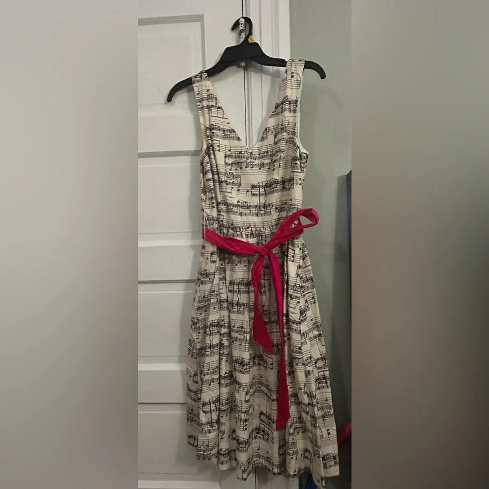 ModCloth Music Notes Dress Size 8 - Picture 2 of 5